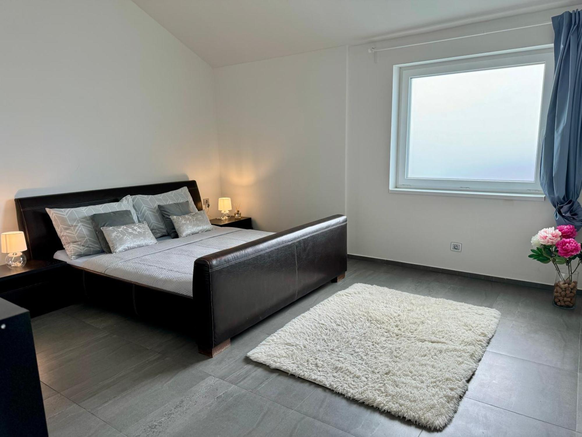 2rooms 76m2 New Apartment Prague